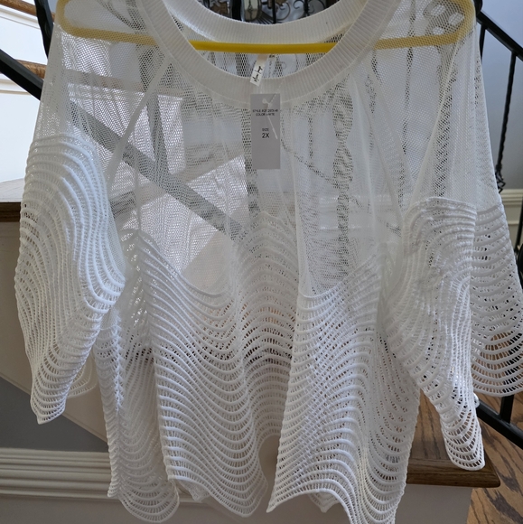 Mirror Image White Sheer Top NWT - Picture 1 of 4